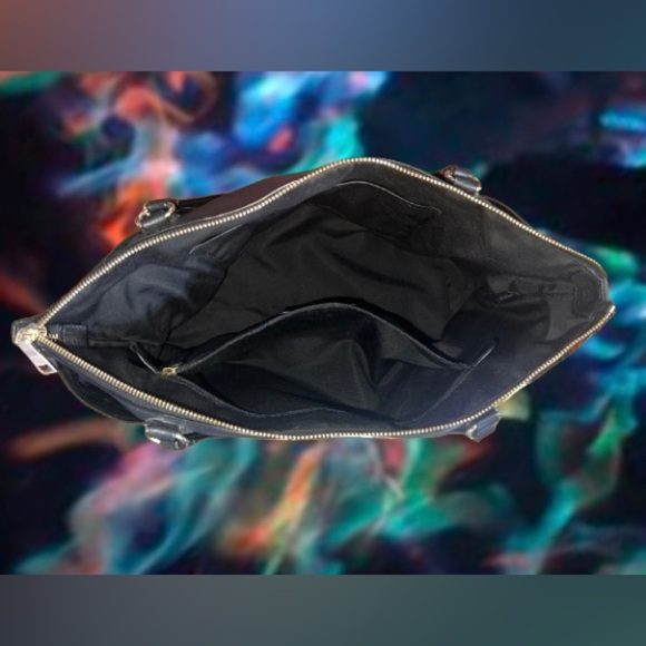 Coach Black Tote Bag with Spacious Design and Sturdy Handles - Picture 2 of 10